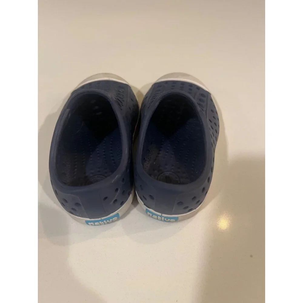 Native Kids Jefferson Slip-On Shoes Navy & White C5 Lightweight Perforated Rubbe